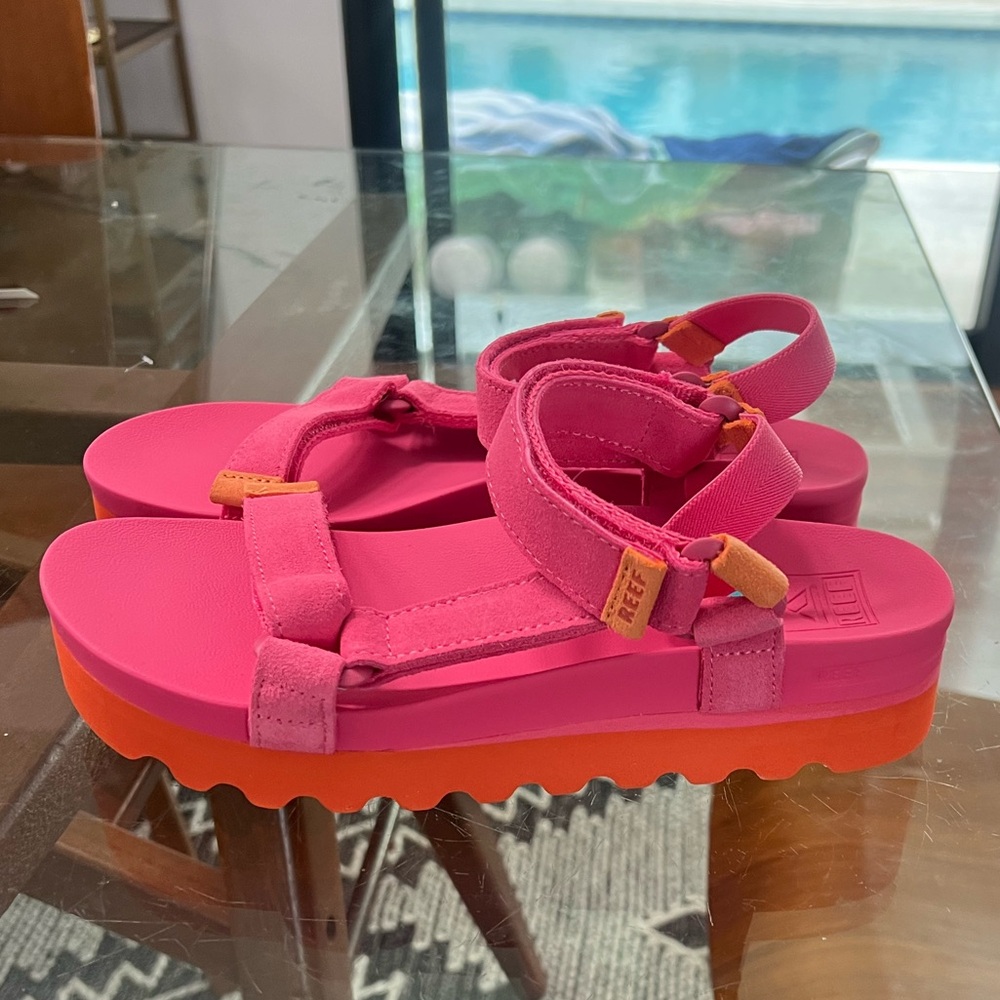 Brand New REEF Cushion Rem Hi in Orange Crush